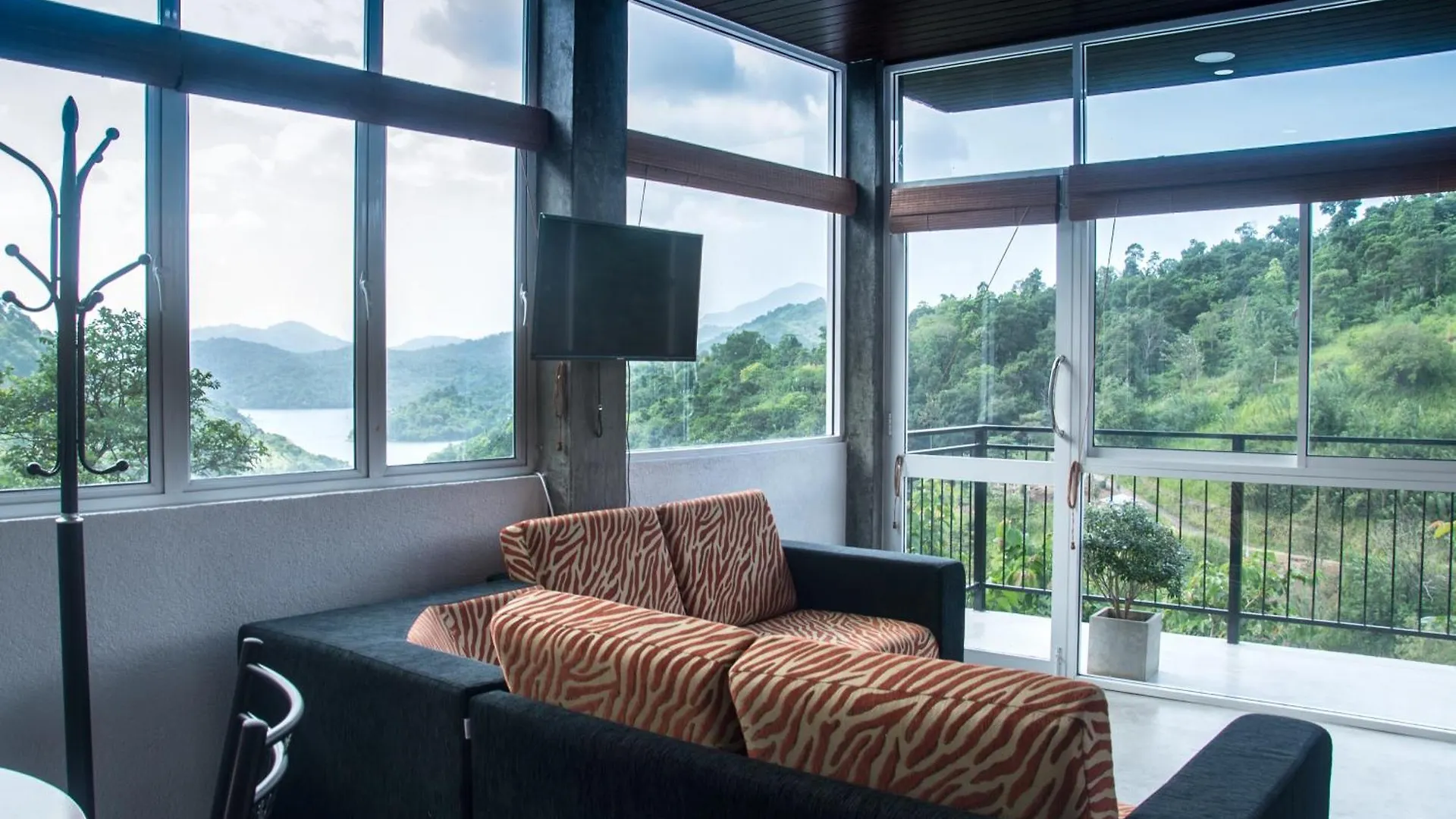 Kandy Victoria Eco Resort Hotel