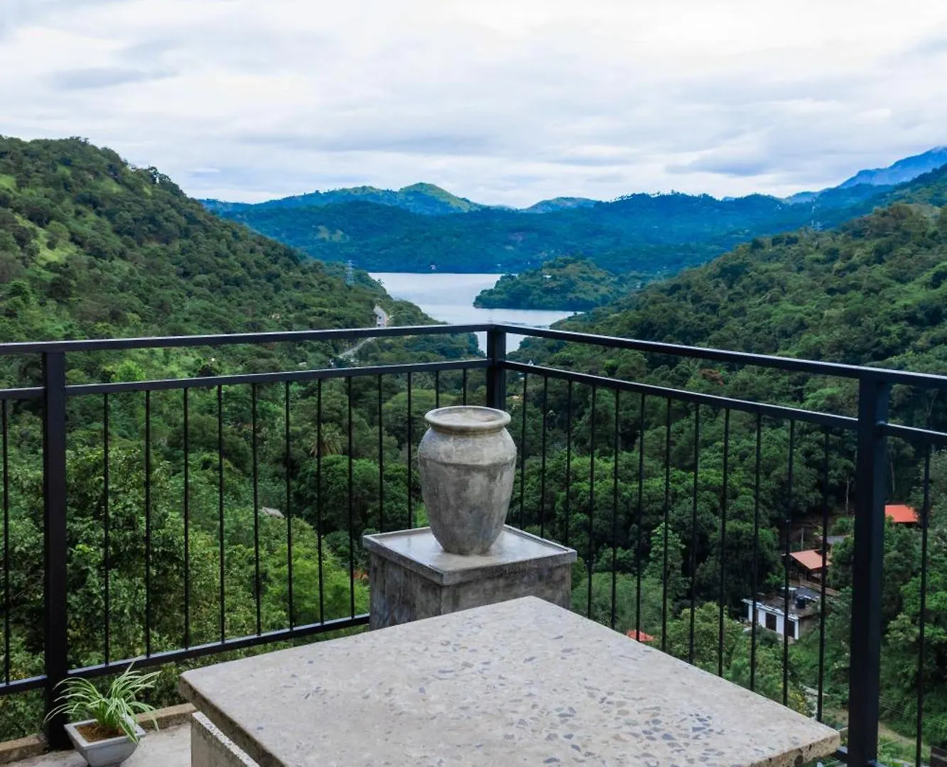 Kandy Victoria Eco Resort