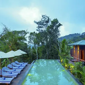 Niraamaya Retreats Cardamom Club Resort Thekkady