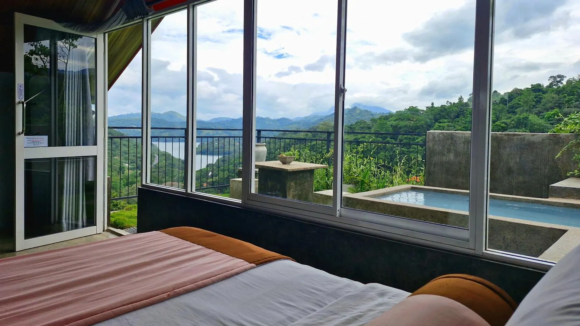 Otel Kandy Victoria Eco Resort